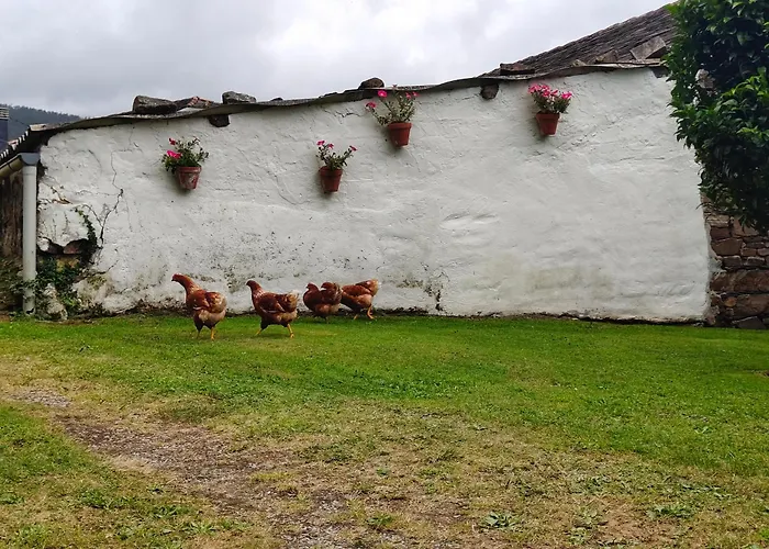 La Casa De Atras Holiday home *