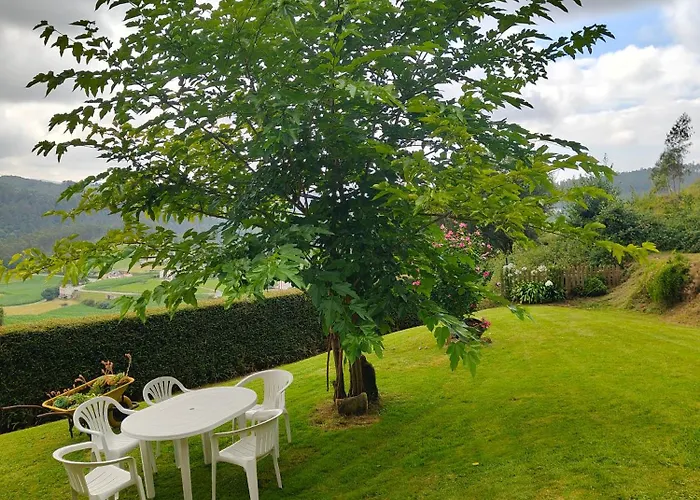 La Casa De Atras Holiday home *