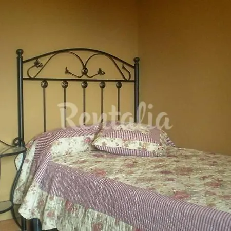 La Casa De Atras Holiday home *