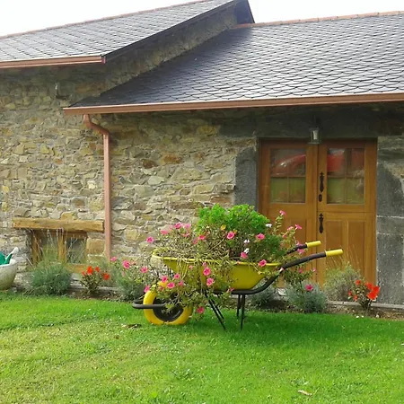 Сasa de vacaciones La Casa De Atrás