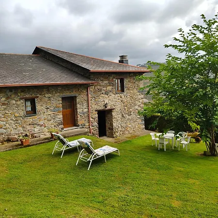 La Casa De Atrás Сasa de vacaciones *